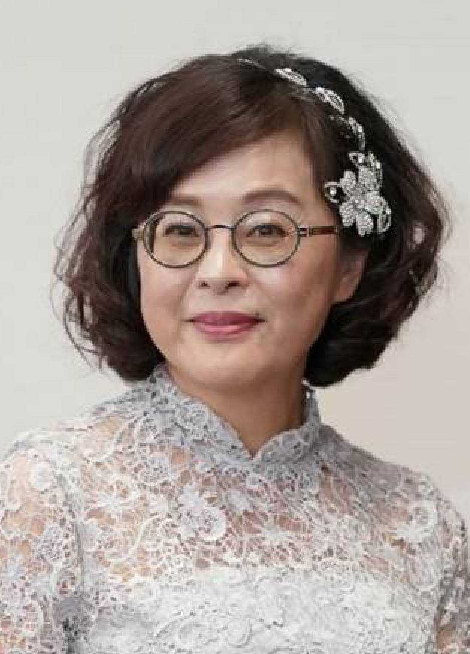 理 事 許 孟 華