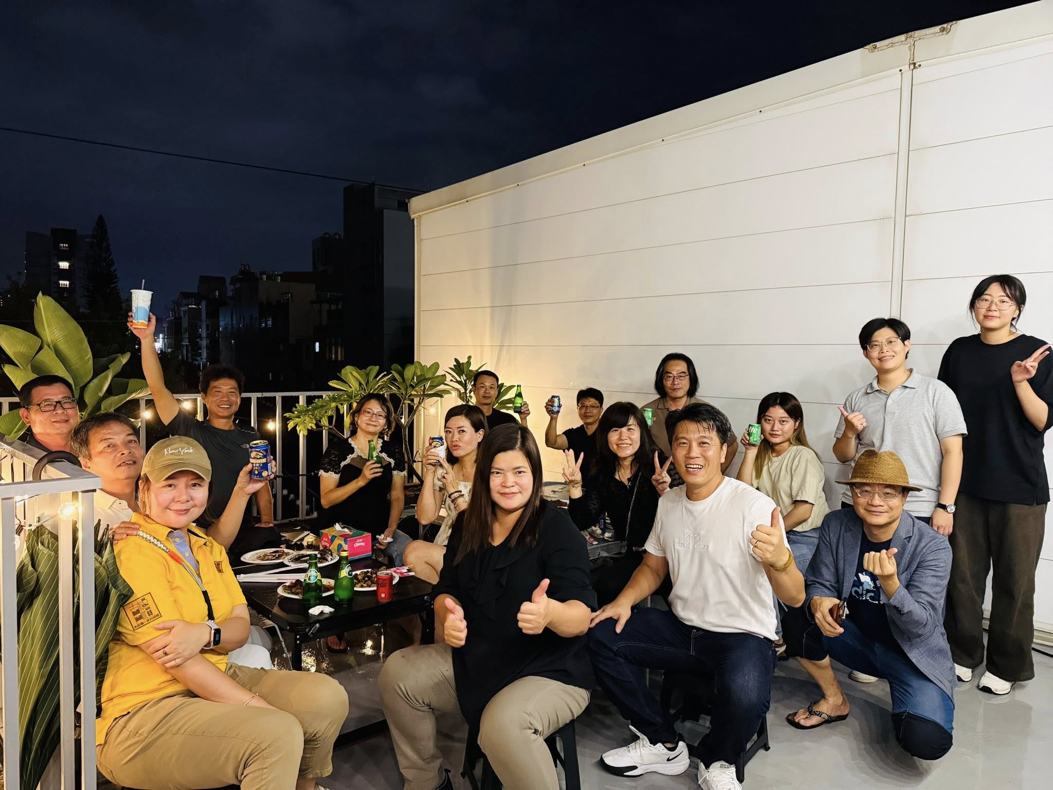 中秋同慶．情誼滿盈