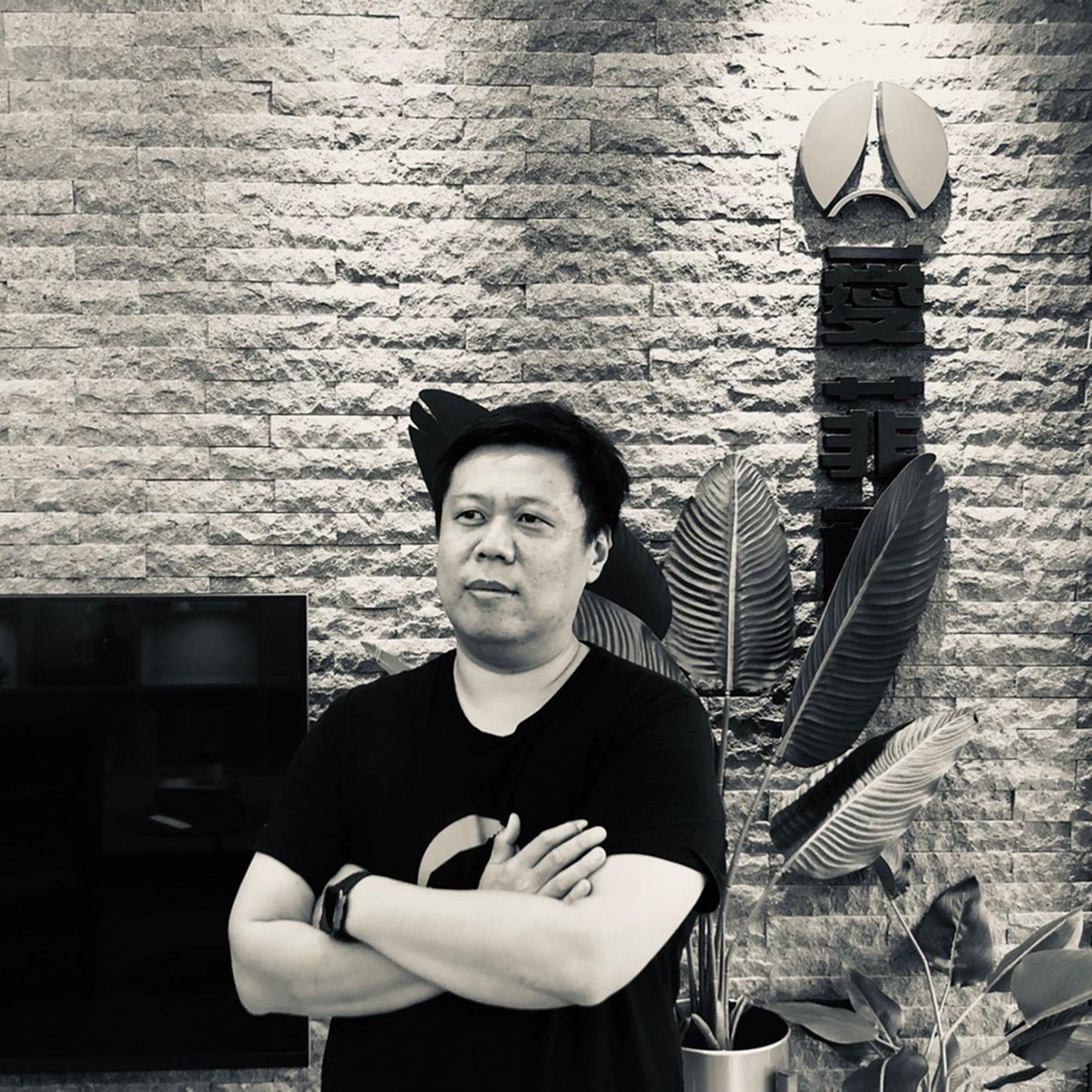理  事 楊 文 瑋